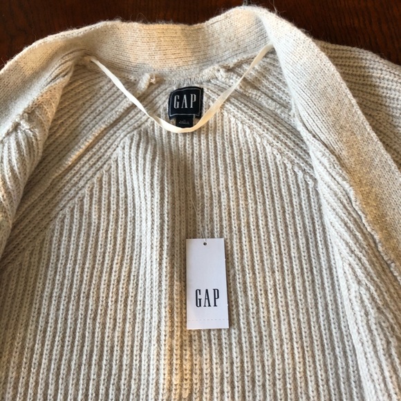 Gap Cardigan - Picture 6 of 9